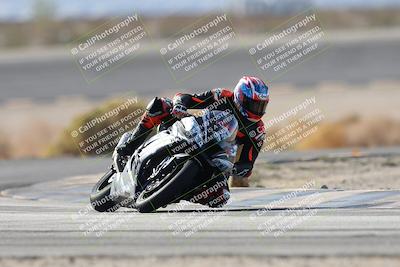 media/Nov-16-2025-Race Pace (Sun) [[8c5fa54630]]/Non Verified Riders (1st 20 Minutes)/1-Turn 14 (10am)/